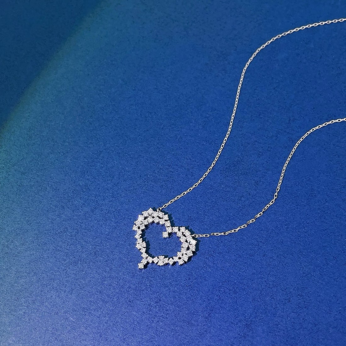 Express Shipping 18k Gold 0.53 Ct Natural H Diamond Necklace - 2