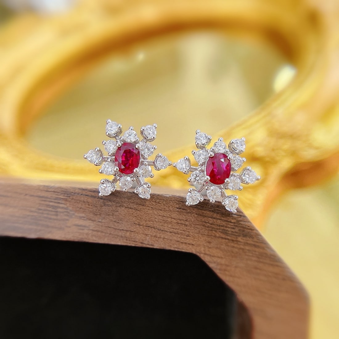 Express Shipping 18k Gold 0.89 Ctw Natural Ruby & Diamond Earrings - 2