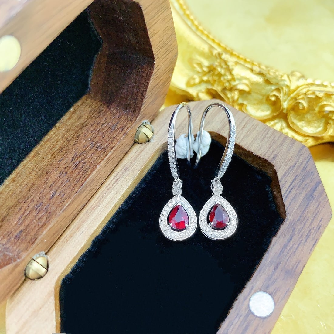 Express Shipping 18k Gold 0.68 Ctw Vivid Red Natural Ruby & Diamond Earrings - 2