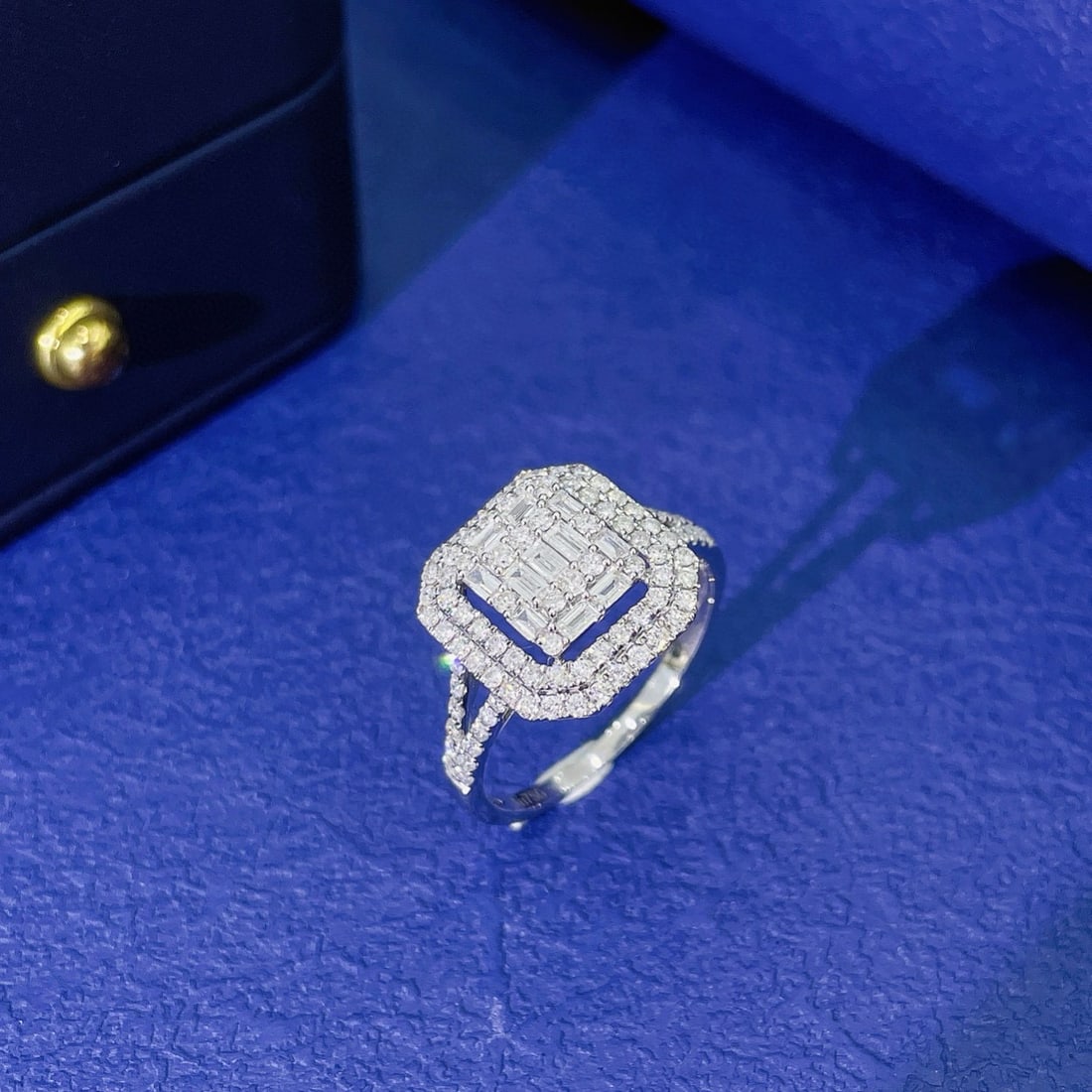 Express Shipping 18k Gold 0.82 Ctw Natural H Diamond Ring - 3