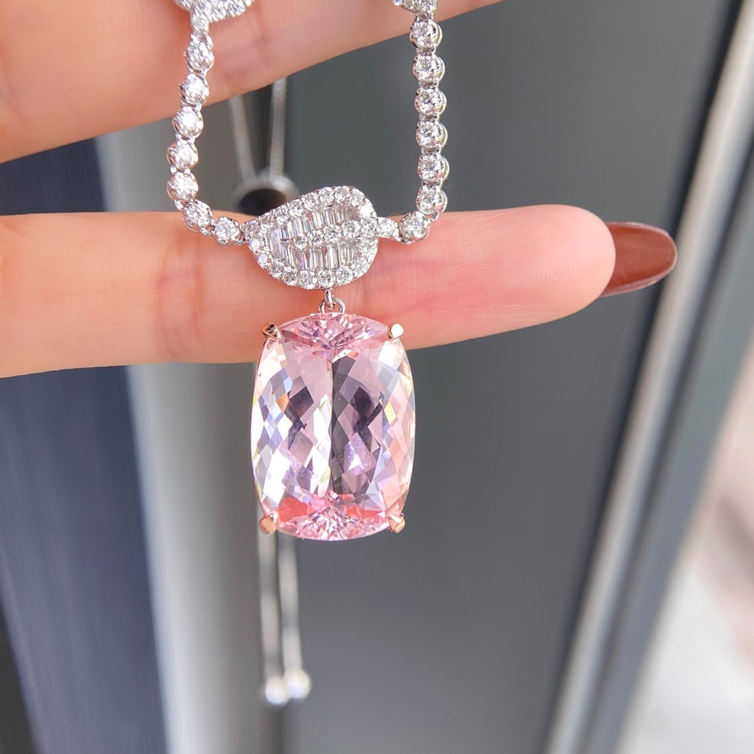 Express Shipping 18k Gold 24.23 Ctw Natural Morganite & Diamond Necklace - 2