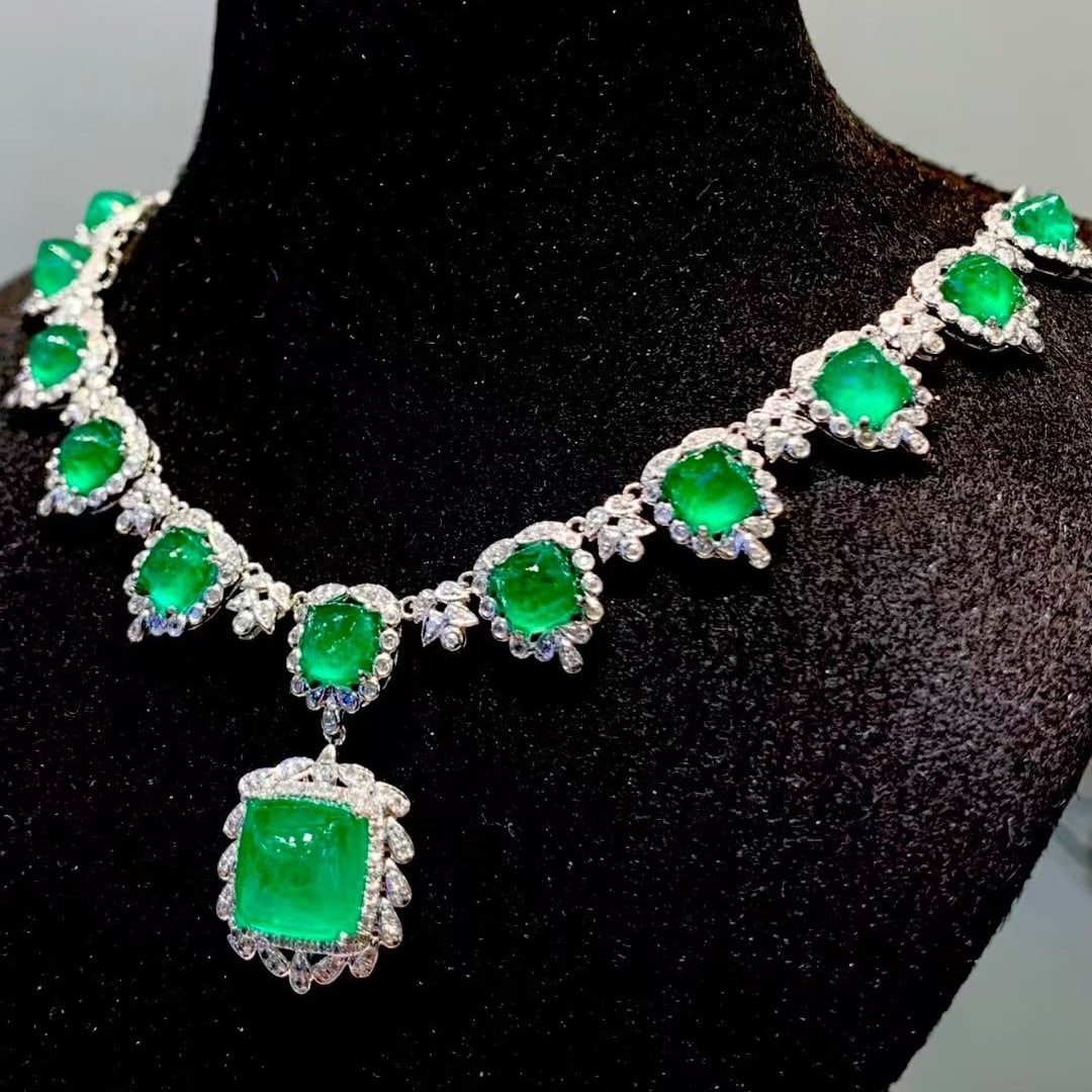 14k Gold 13.02 Ct Vivid Green Natural Emerald & Diamond Necklace - 3