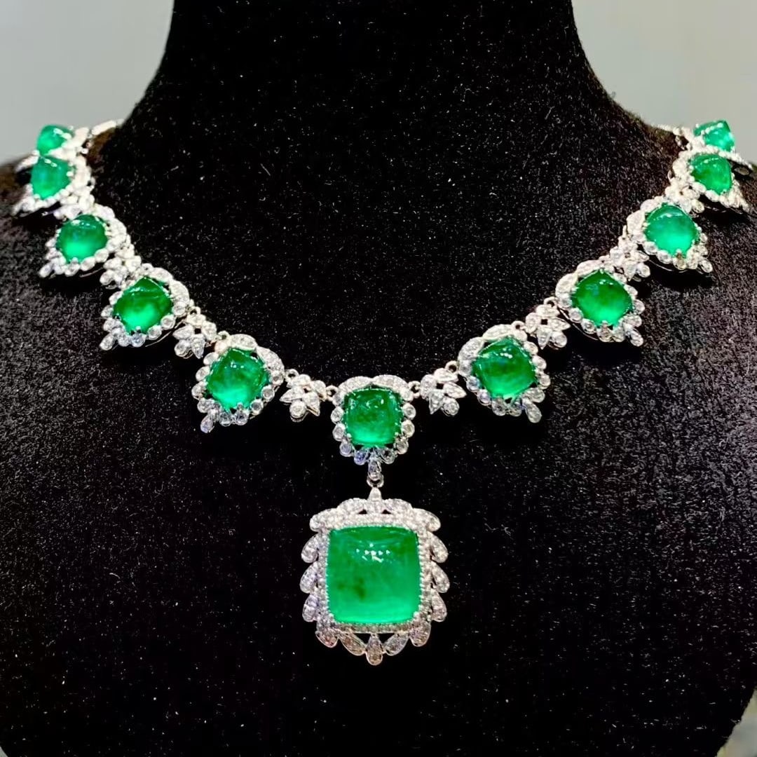 14k Gold 13.02 Ct Vivid Green Natural Emerald & Diamond Necklace - 5