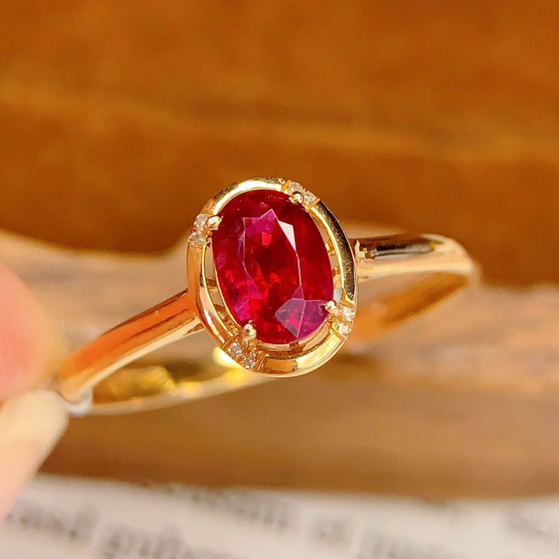 14k Gold 1.00 Ct Natural Tourmaline & Diamond Ring: Ref:231105214 // gold content:14k gold // ring size:7. 25us // // main gemstone:tourmaline // shape:oval // carat weight:1. 00ct // color:red // treatment:natural // // adjacent gemstone 2 :
