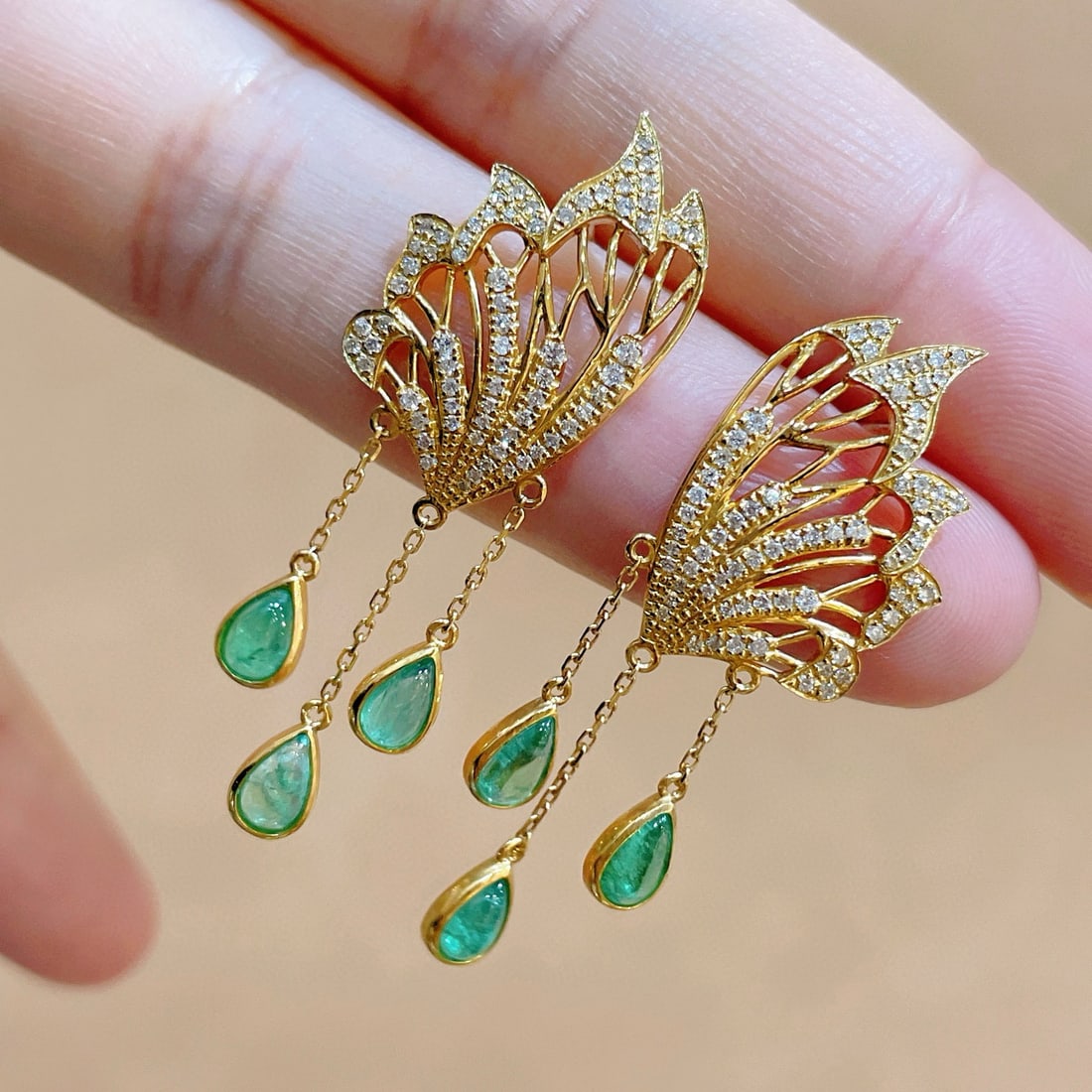 14k Gold 1.50 Ctw Natural Emerald & Diamond Earrings - 4