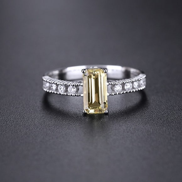 14k Gold 1.22 Ctw Natural Chrysoberyl & Diamond Ring: Ref:231106007 // gold content:14k gold // ring size:7. 25us // // main gemstone:chrysoberyl // shape:octagonal // carat weight:1. 09ct // color:yellow // treatment:natural // // adjacent gemstone