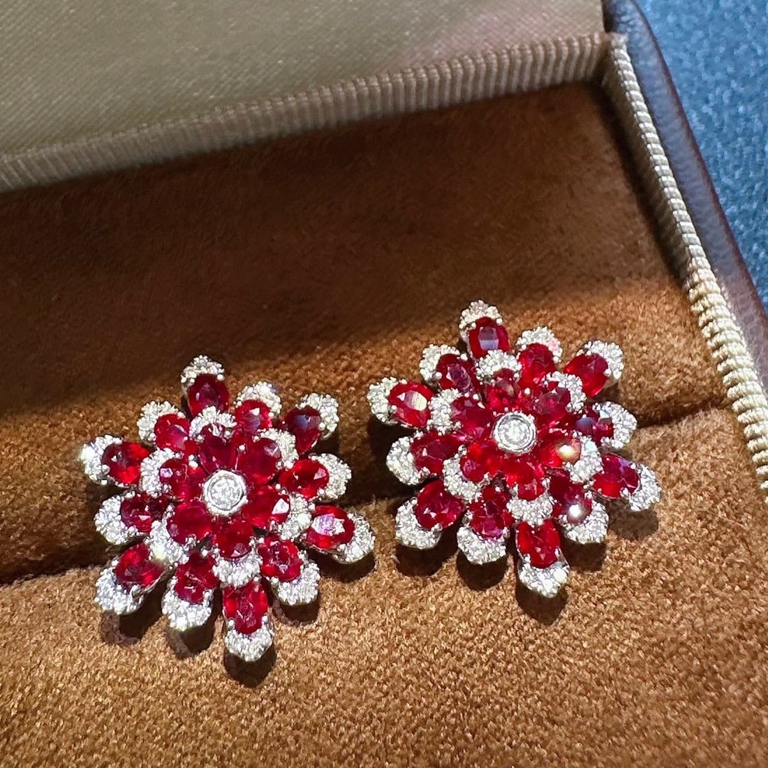 14k Gold 3.36 Ct Natural Ruby & Diamond Earrings: Ref:231106174 // gold content:14k gold // main gemstone:ruby // shape:oval // carat weight:3. 36ct // color:pigeonblood red // treatment:natural // // adjacent gemstone 2 : diamond // shape:round // c