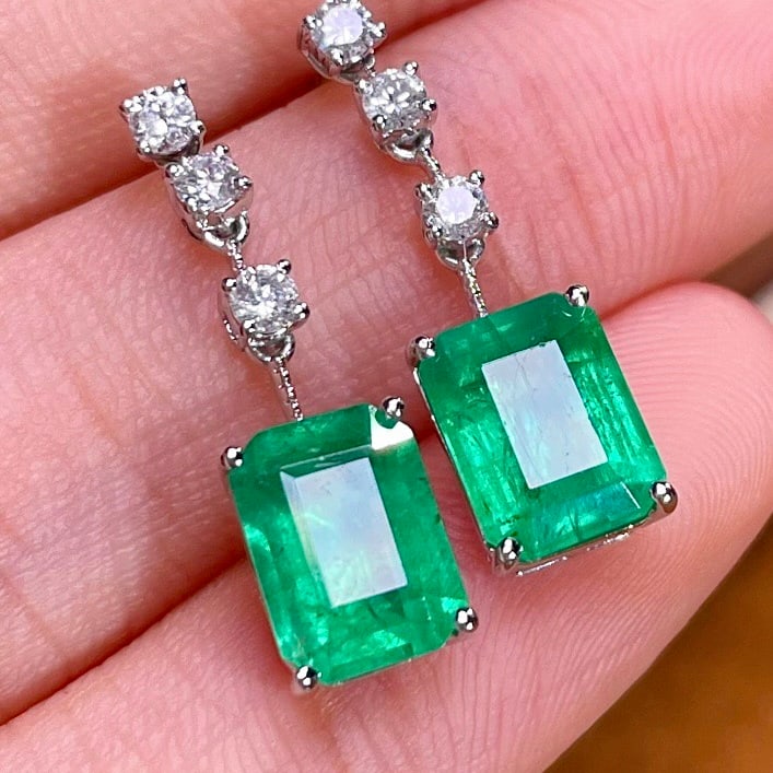 14k Gold 2.58 Ct Vivid Green Natural Emerald & Diamond Earrings - 3