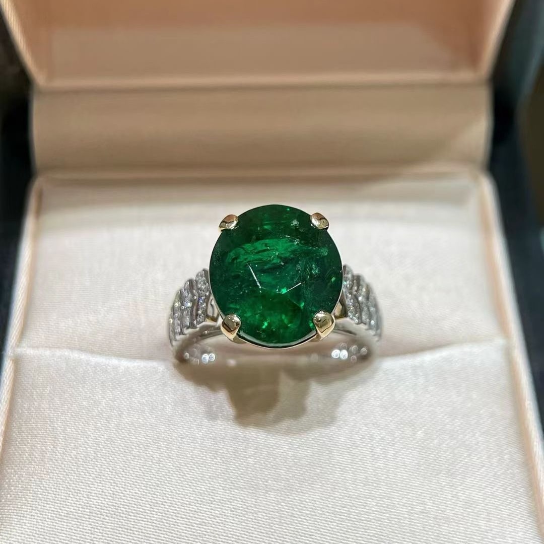 14k Gold 10.53 Ctw Vivid Green Natural Tsavorite & Diamond Ring - 5