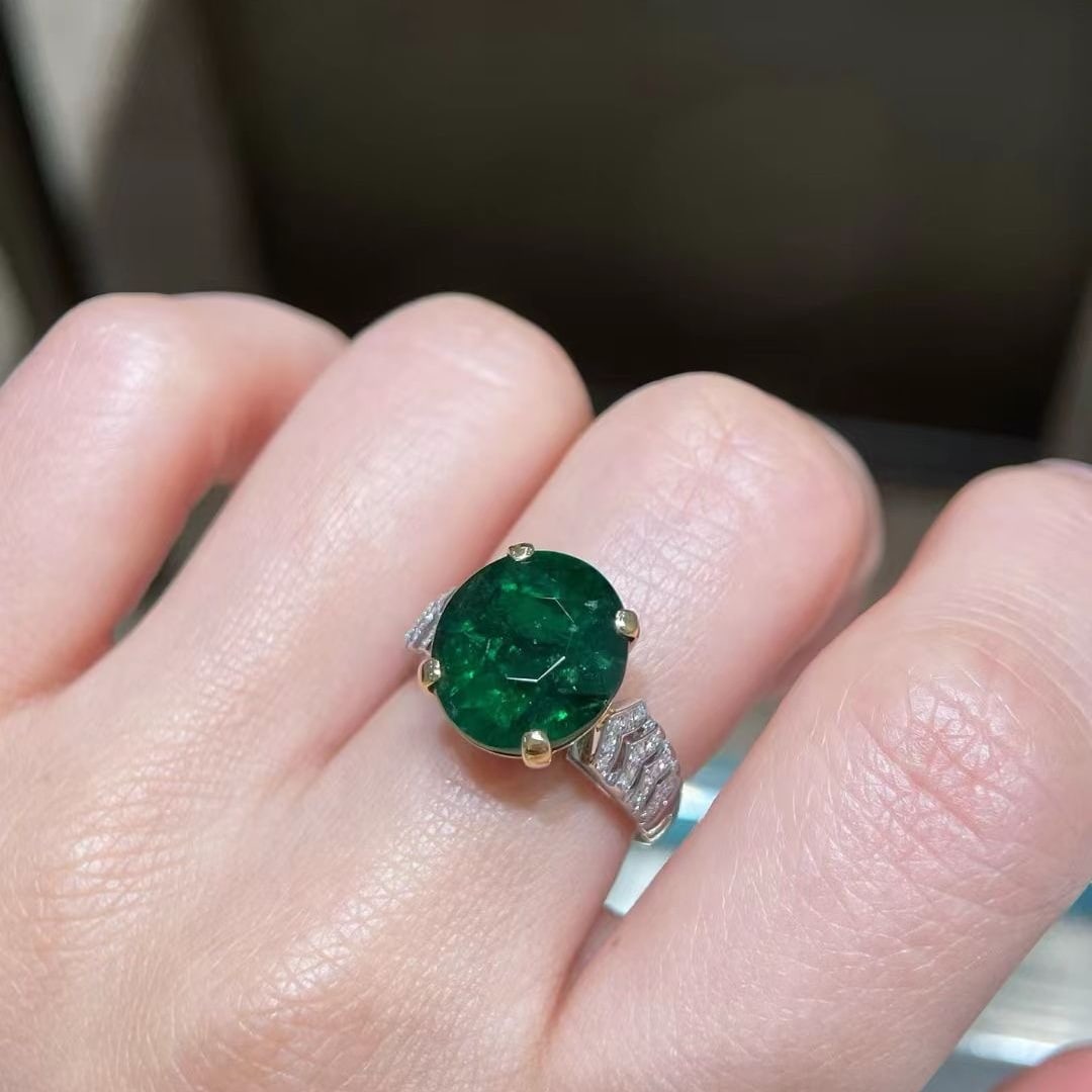 14k Gold 10.53 Ctw Vivid Green Natural Tsavorite & Diamond Ring - 6