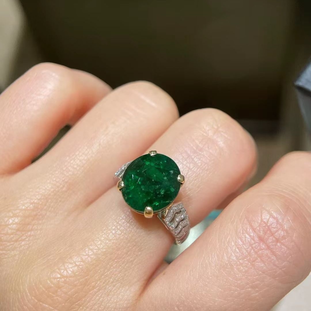 14k Gold 10.53 Ctw Vivid Green Natural Tsavorite & Diamond Ring - 7