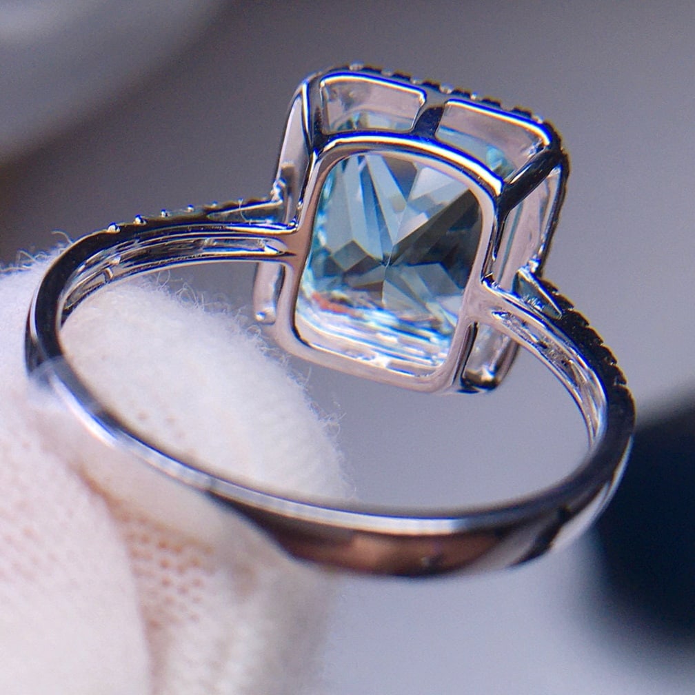 14k Gold 3.9 Ct Natural Aquamarine & Diamond Ring - 5