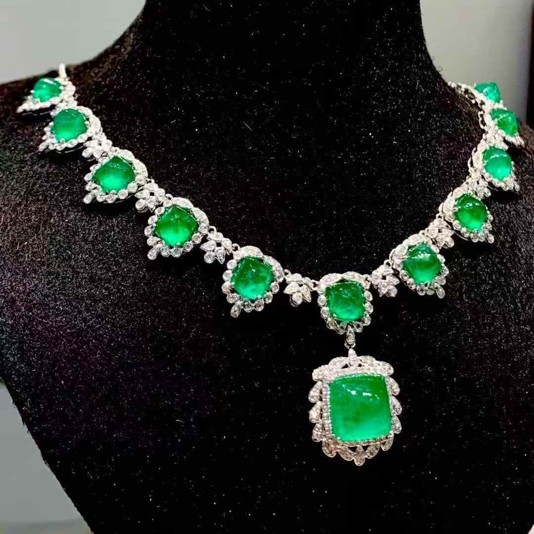 14k Gold 13.02 Ct Natural Emerald & Diamond Necklace - 3