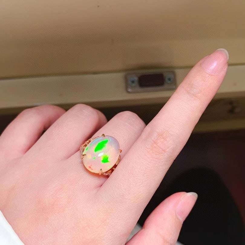 14k Gold 8.13 Ct Natural Opal & Diamond Ring - 4