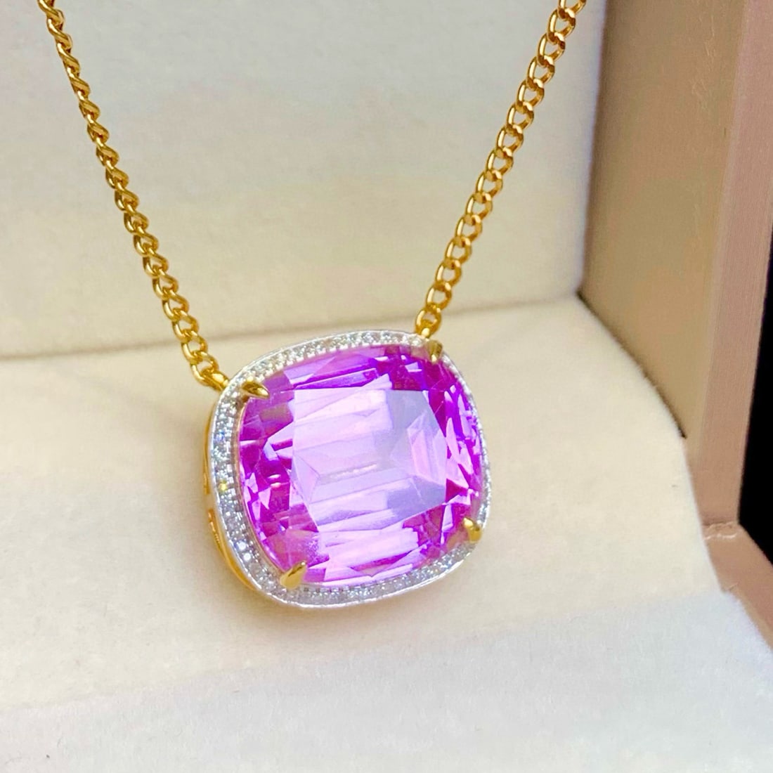 14k Gold 20.2 Ct Natural Kunzite & Diamond Necklace - 4