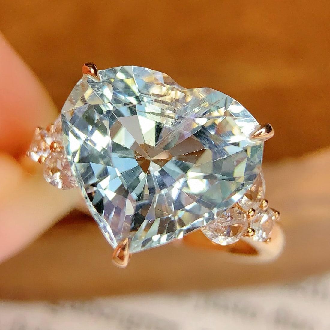 14k Gold 6.5 Ct Natural Aquamarine & Sapphire Ring: Ref:231115111 // gold content:14k gold // ring size:7. 25us // // main gemstone:aquamarine // shape:heart // carat weight:6. 5ct // color:santa maria color // treatment:natural // // adjacent