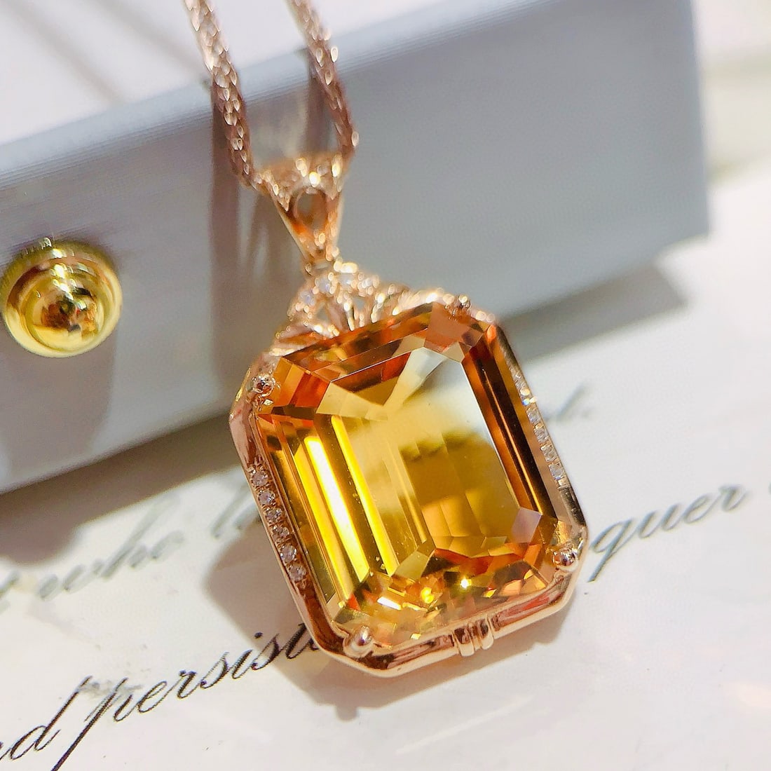 14k Gold 9.95 Ctw Natural Citrine & Diamond Pendant( Without Chain ): Ref:231115124 // gold content:14k gold // main gemstone:citrine // shape:octagonal // carat weight:9. 9ct // color:yellow // treatment:natural // // adjacent gemstone 2 : diamond // number of