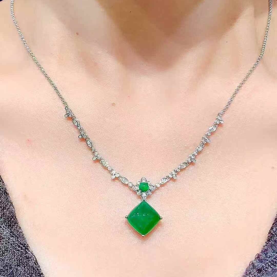 14k Gold 5.8 Ct Vivid Green Natural Emerald & Diamond Necklace - 5