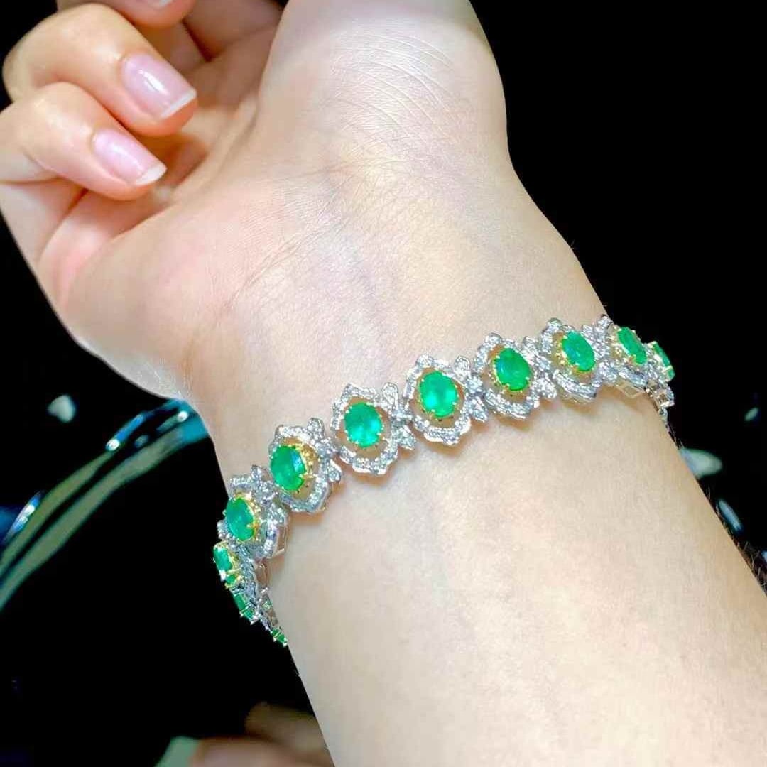 14k Gold 7.8 Ct Natural Emerald & Diamond Bracelet - 5