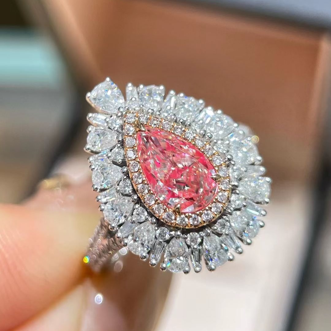 14k Gold 2.34 Ctw Natural Pink Diamond & Diamond Ring/pendant( Without Chain ): Ref:231115149 // gold content:14k gold // ring size:7. 25us // // main gemstone:pink diamond // shape:pear // carat weight:1. 11ct // color:pink // treatment:natural // // adjacent gemstone 2 : diamon