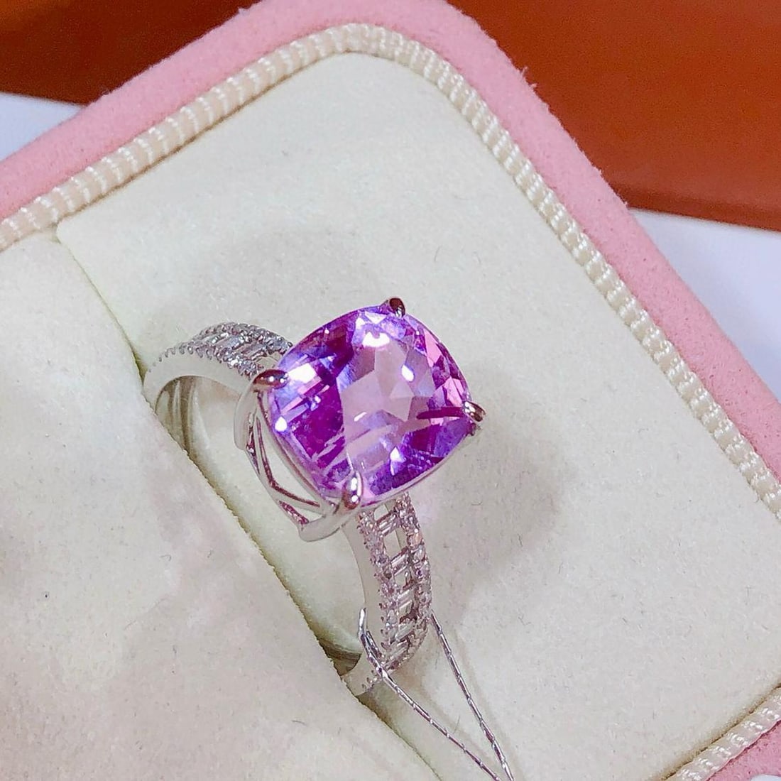 14k Gold 5.2 Ct Natural Kunzite & Diamond Ring - 2