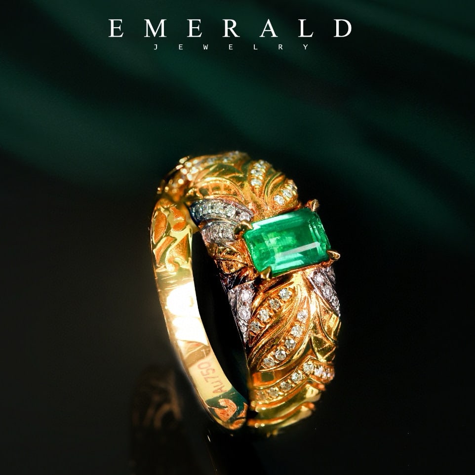 14k Gold 0.6 Ct Vivid Green Natural Emerald & Diamond Ring - 2
