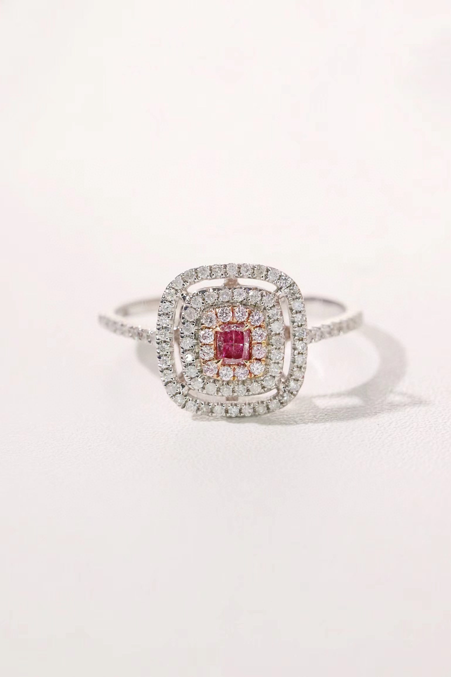 14k Gold 0.53 Ctw Natural Pink Diamond & Diamond Ring - 2