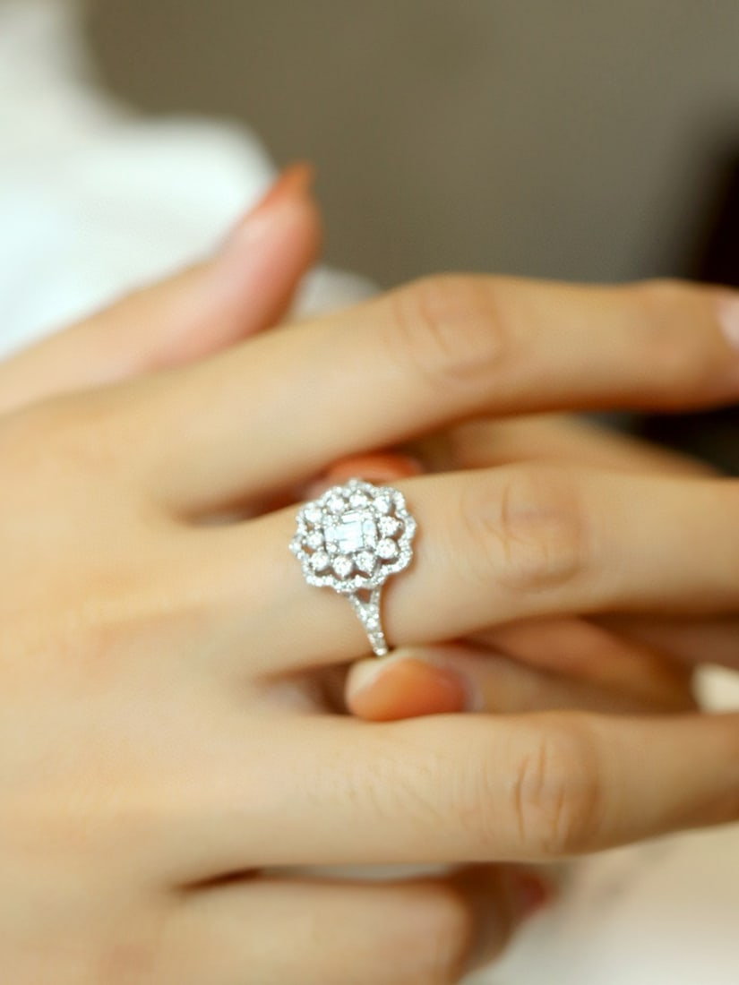 14k Gold 0.80 Ct Natural H Diamond Ring - 3