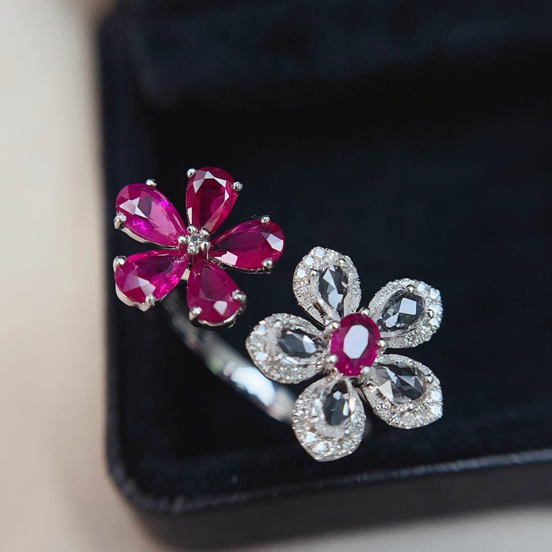 14k Gold 2.00 Ct Natural Ruby & Diamond & Sapphire Ring - 4