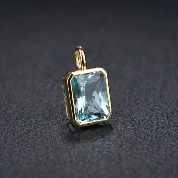 14k Gold 3.85 Ct Natural Aquamarine Pendant( Without Chain ) - 2
