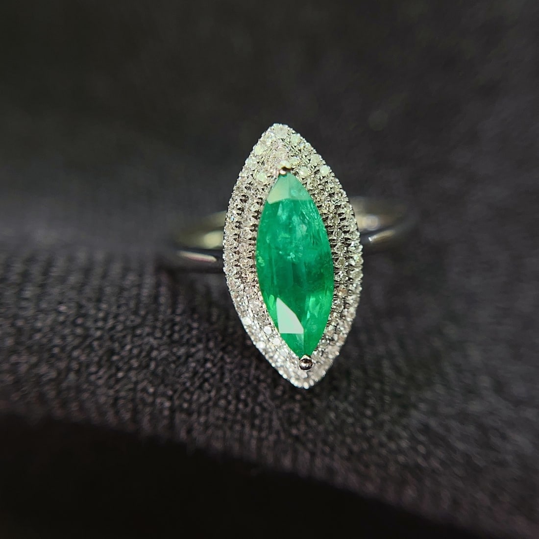 14k Gold 1.00 Ct Natural Emerald & Diamond Ring: Ref:231116051 // gold content:14k gold // ring size:7. 25us // // main gemstone:emerald // shape:marquise // carat weight:1. 00ct // color:green // treatment:natural // // adjacent gemstone 2 :
