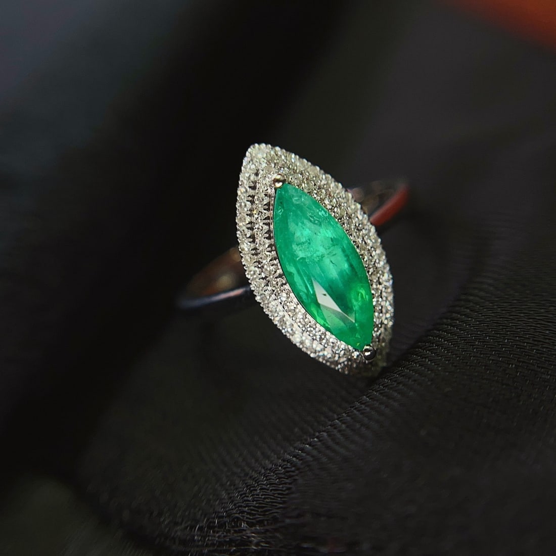 14k Gold 1.00 Ct Natural Emerald & Diamond Ring - 5