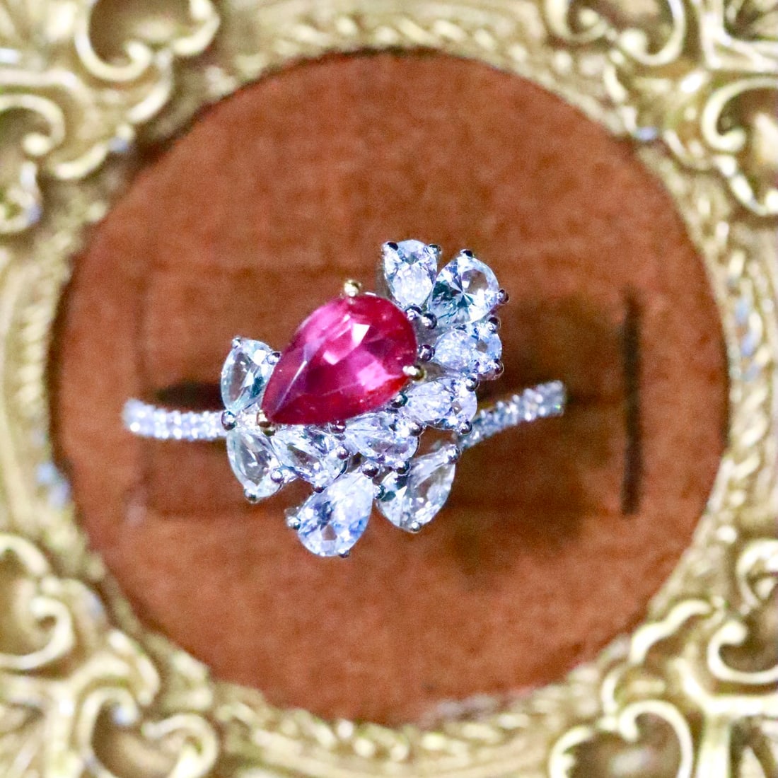 14k Gold 0.85 Ctw Natural Ruby & Diamond Ring - 4