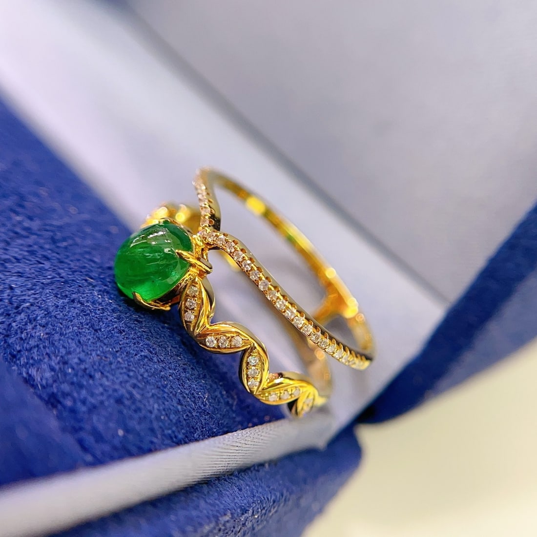 14k Gold 1.00 Ct Natural Emerald & Diamond Ring - 2