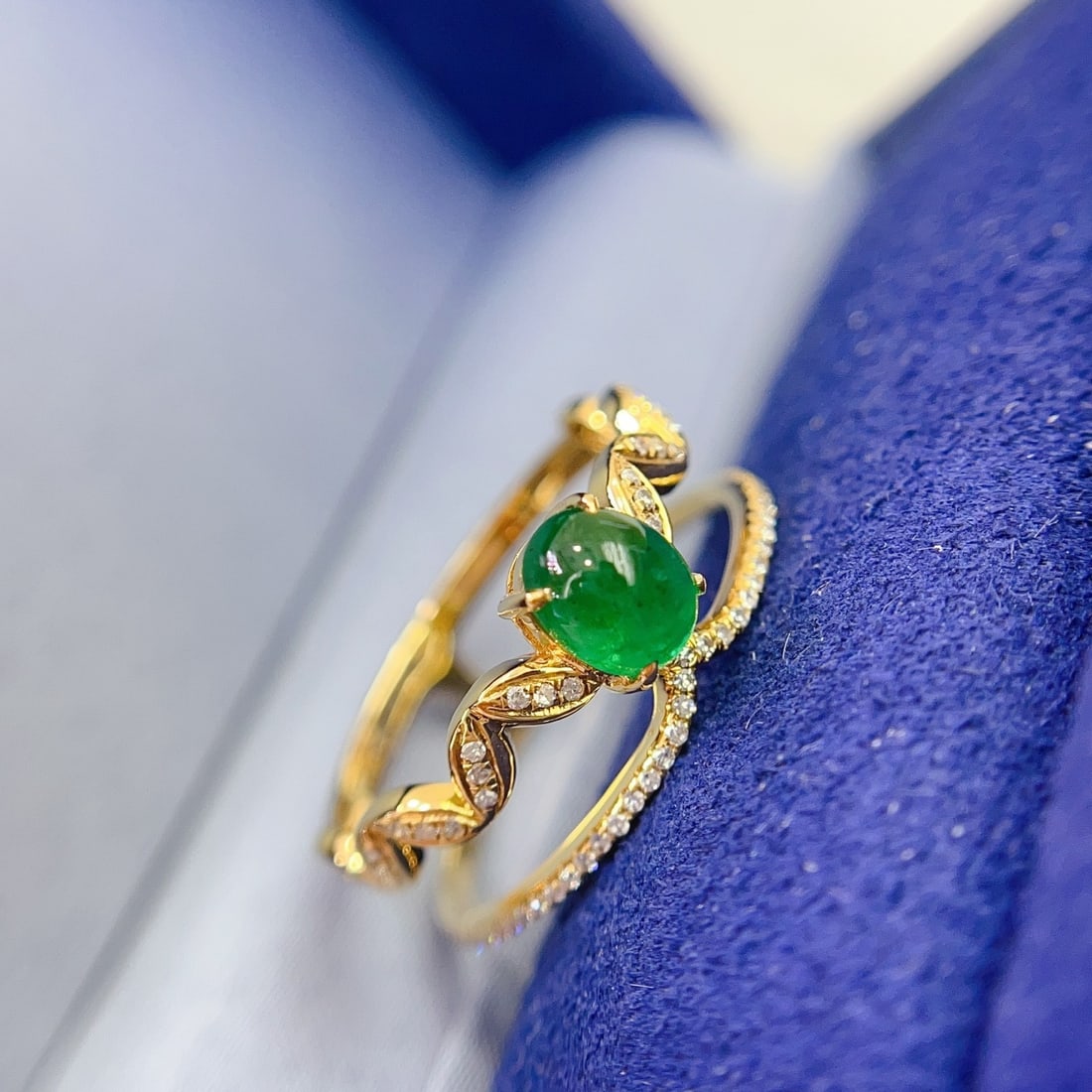 14k Gold 1.00 Ct Natural Emerald & Diamond Ring - 3