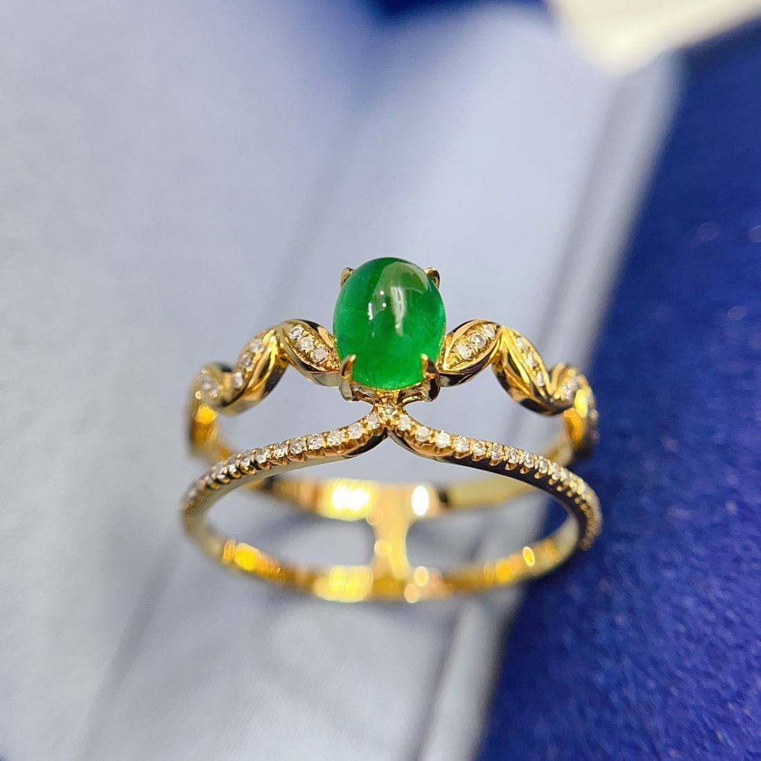 14k Gold 1.00 Ct Natural Emerald & Diamond Ring - 4