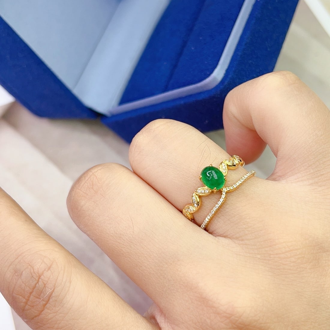 14k Gold 1.00 Ct Natural Emerald & Diamond Ring - 5