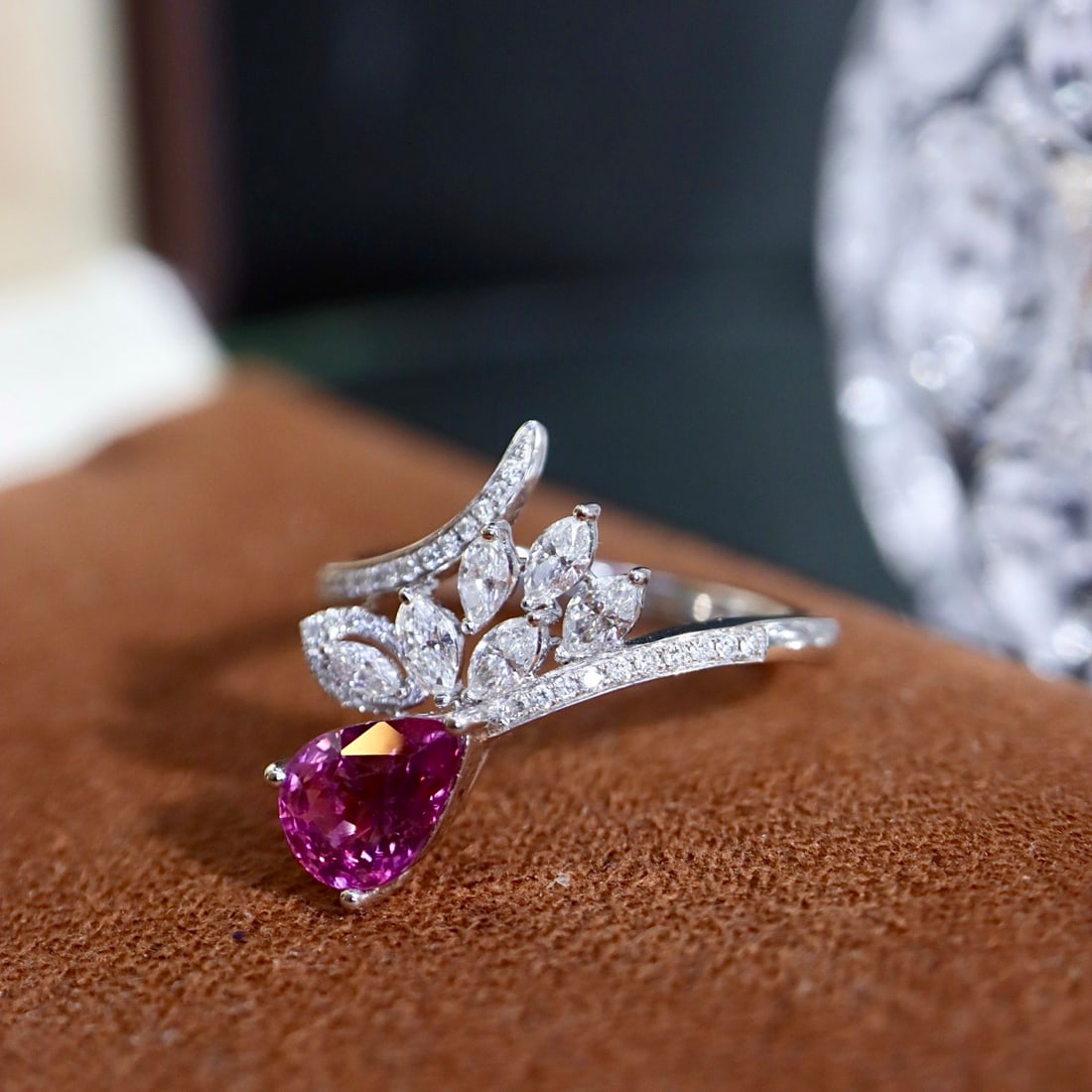 14k Gold 1.79 Ctw Natural Padparadscha Sapphire & Diamond Ring - 3