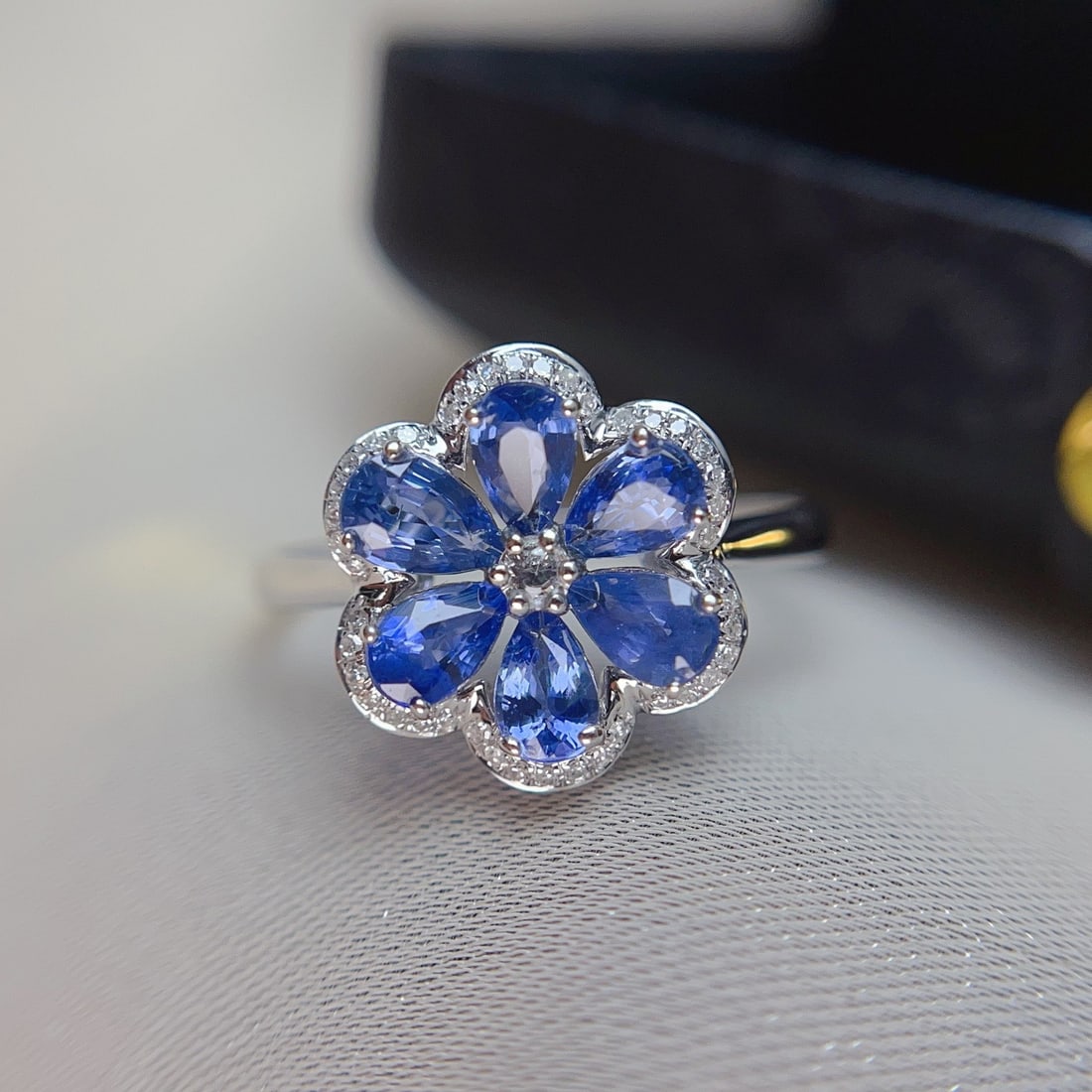 14k Gold 2.35 Ct Natural Sapphire & Diamond & Sapphire Ring: Ref:231116090 // gold content:14k gold // ring size:7. 25us // // main gemstone:sapphire // shape:pear // carat weight:2. 35ct // color:blue // treatment:natural // // adjacent gemstone 2 :