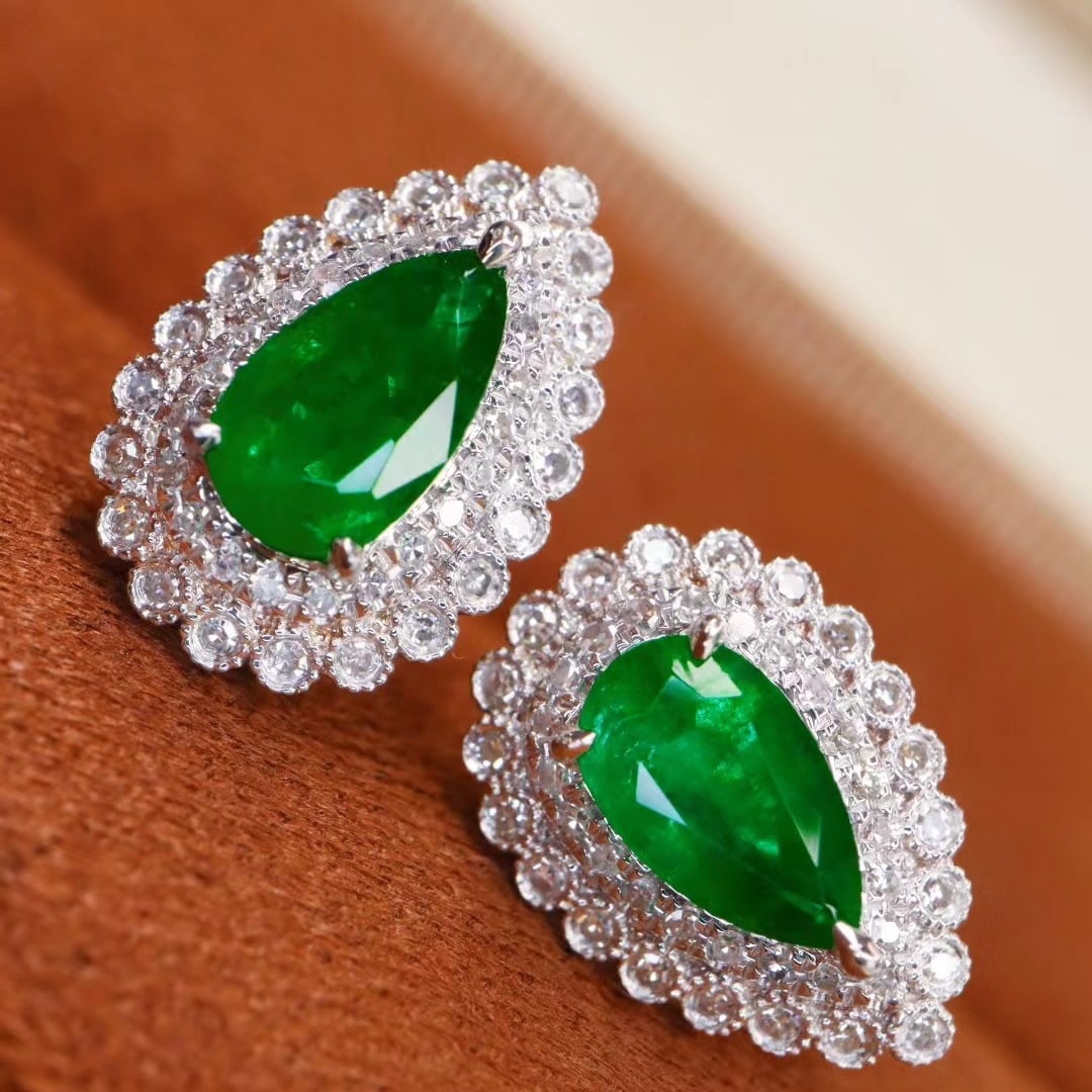 14k Gold 1.26 Ctw Vivid Green Natural Emerald & Diamond Earrings - 2