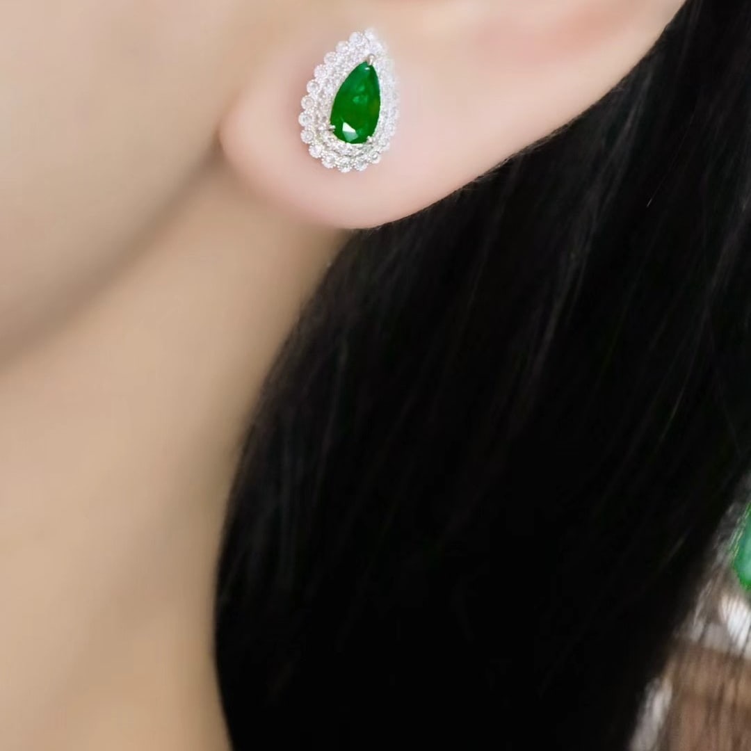 14k Gold 1.26 Ctw Vivid Green Natural Emerald & Diamond Earrings - 5