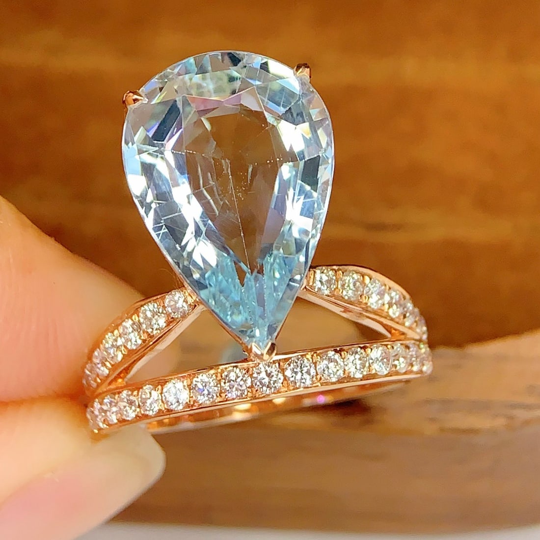 14k Gold 5.69 Ct Natural Aquamarine & Diamond Ring (1 of 7)