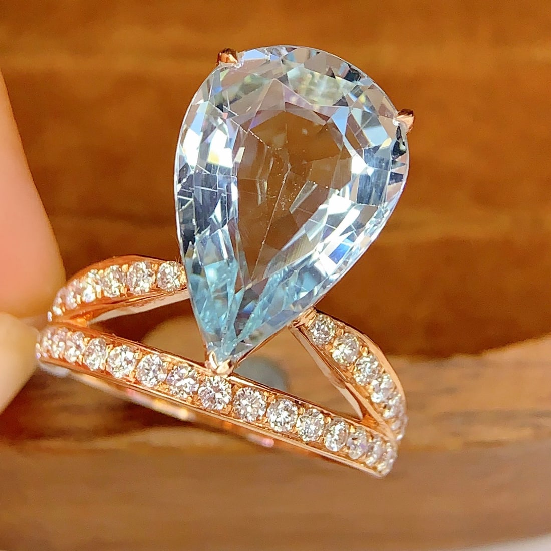 14k Gold 5.69 Ct Natural Aquamarine & Diamond Ring - 5
