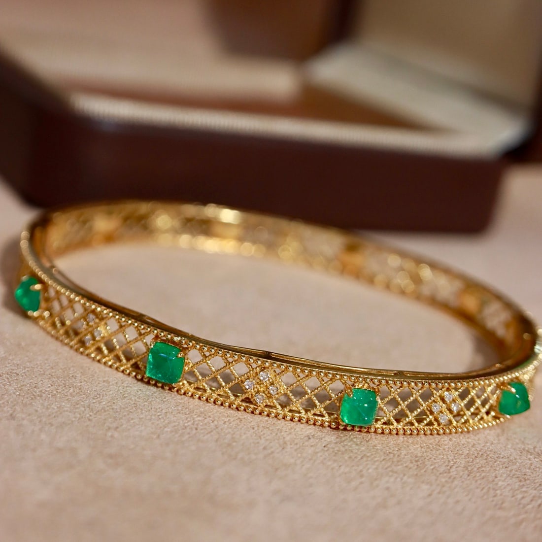 14k Gold 2.98 Ctw Natural Emerald & Diamond Bangle - 3