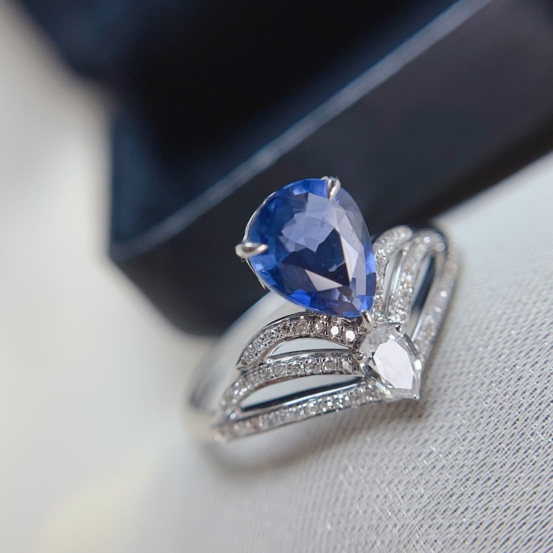 14k Gold 1.30 Ct Natural Sapphire & Diamond & Sapphire Ring - 2