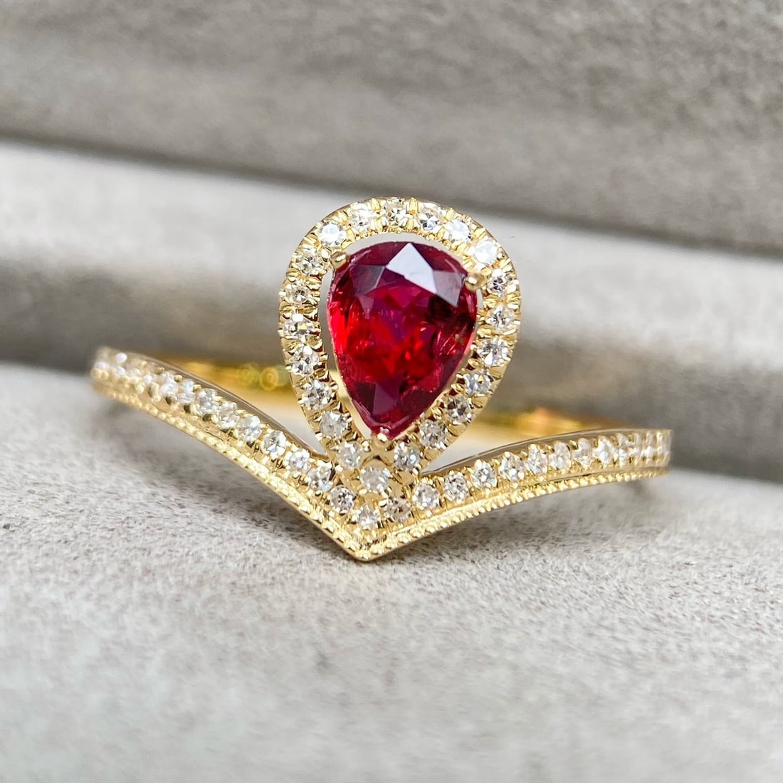 14k Gold 0.76 Ctw Natural Ruby & Diamond Ring - 4