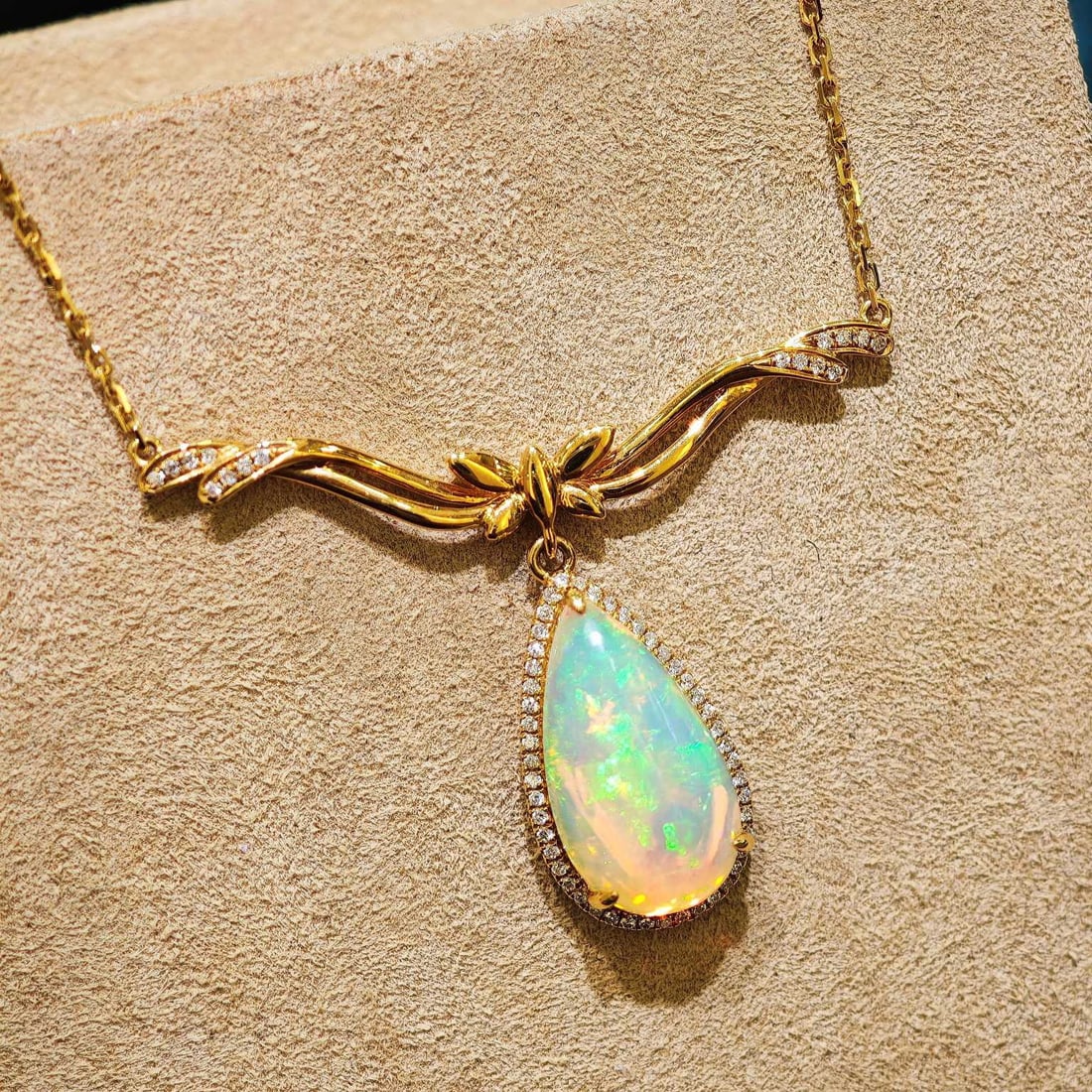 14k Gold 2.94 Ctw Natural Opal & Diamond Necklace - 3
