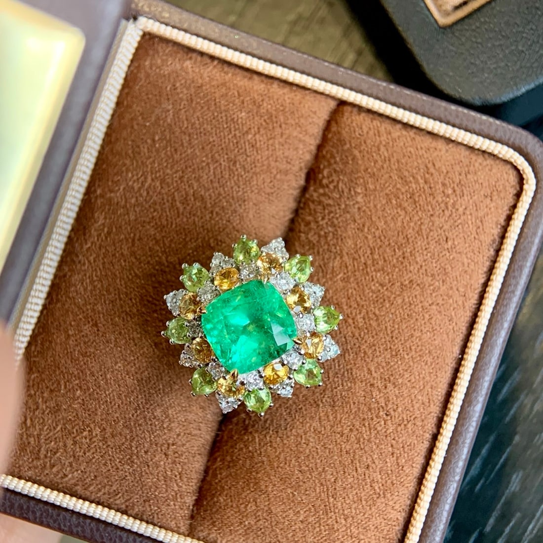 14k Gold 4.55 Ctw Natural Emerald & Diamond Ring (1 of 9)