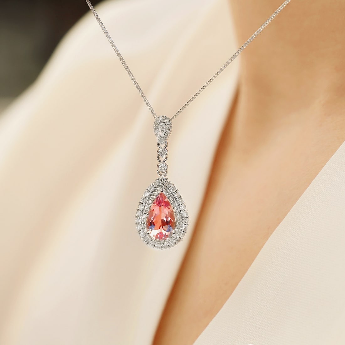 14k Gold 1.56 Ctw Natural Morganite & Diamond Necklace - 5