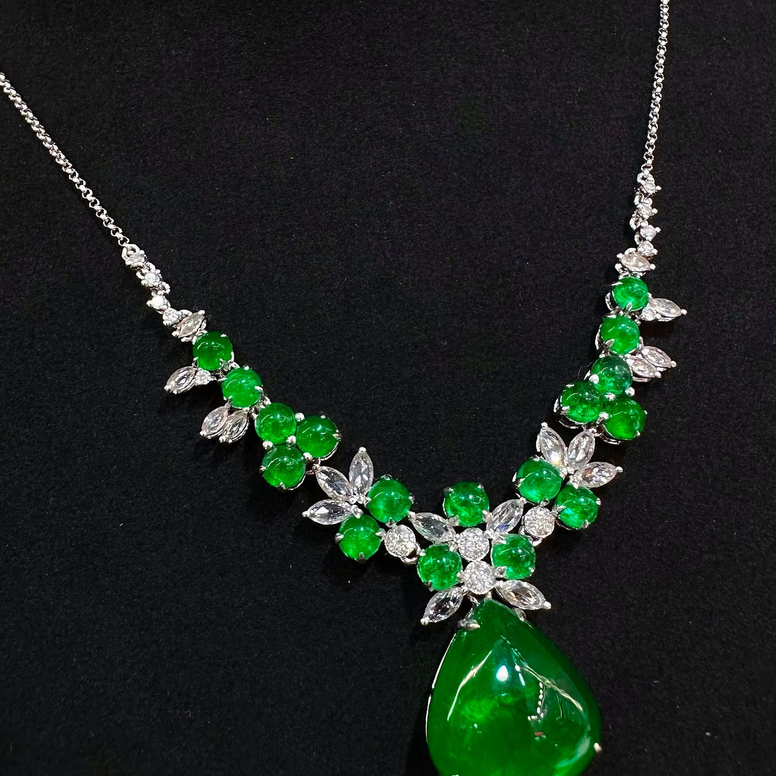 14k Gold 13.40 Ctw Vivid Green Natural Emerald & Diamond Necklace - 2